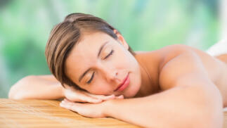 Completo peeling corporal y facial con aceites esenciales+Hidratación con aceite de chocolate