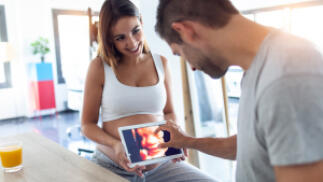 En Eco4D Coruña te ofrecemos la última y exclusiva tecnología en toda Galicia de ecografía 5D HS50, que permite ver con la mayor resolución y nitidez todos los rasgos del bebé como nunca